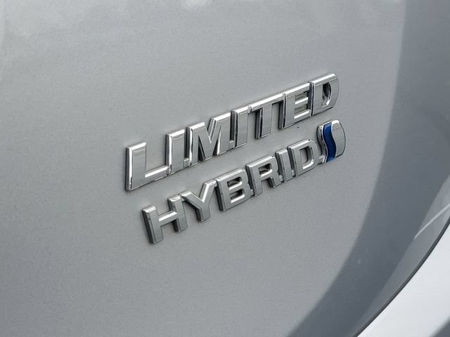 Used 2017 Toyota RAV4 Limited w/ All Weather Liner Package AWD/4WD image 6