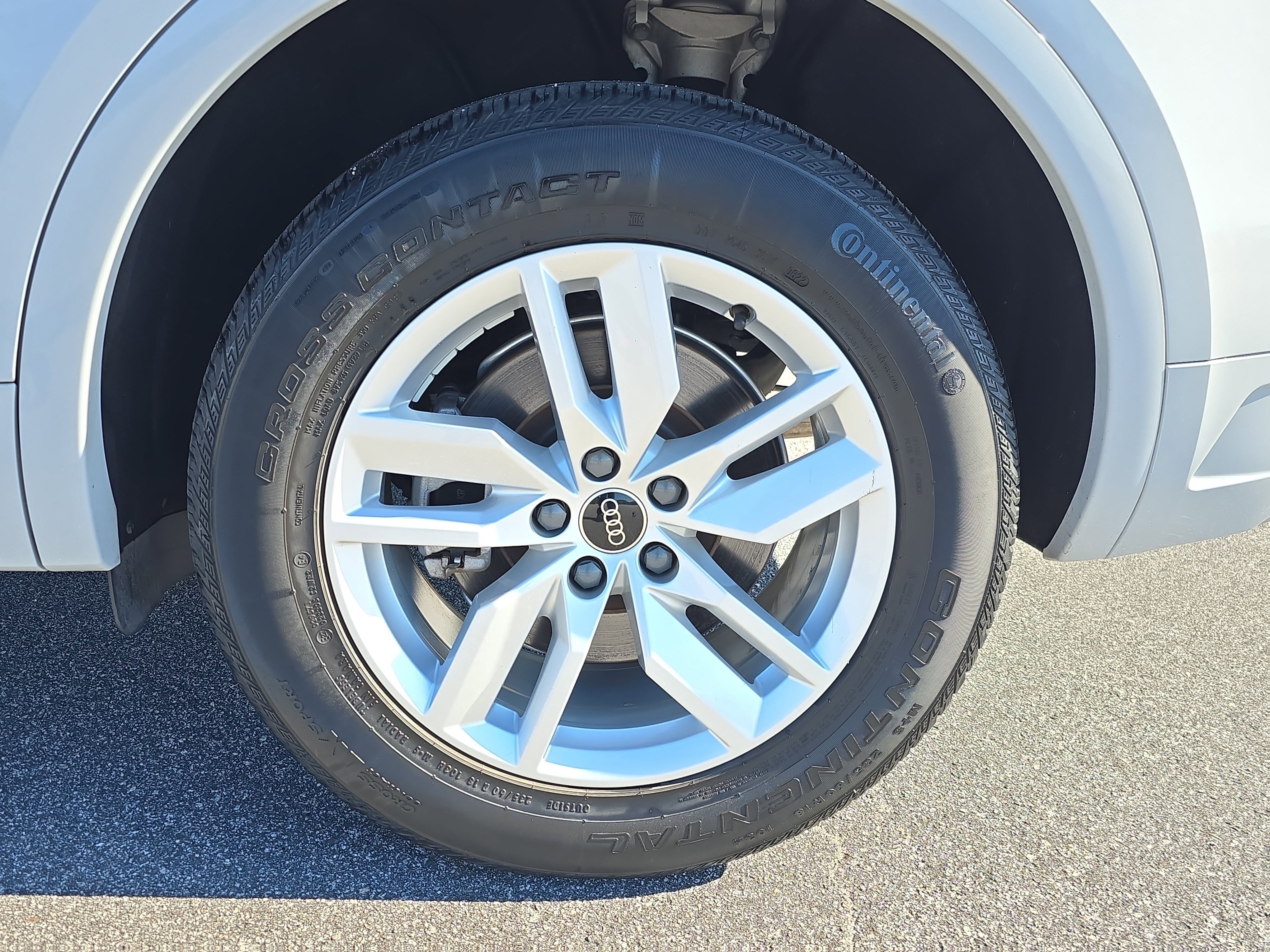 Used 2022 Audi Q5 2.0T Premium w/ Convenience Package image 32