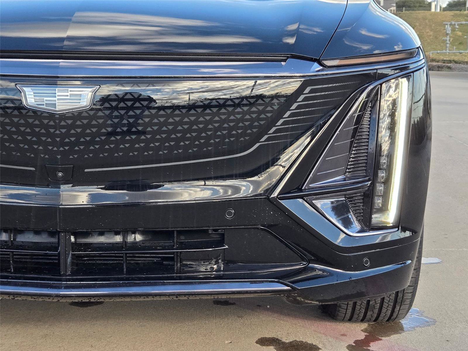 New 2026 Cadillac Lyriq Sport AWD/4WD image 6
