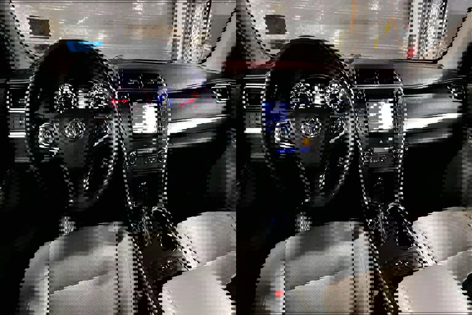 Used 2015 Toyota Camry XSE image 14