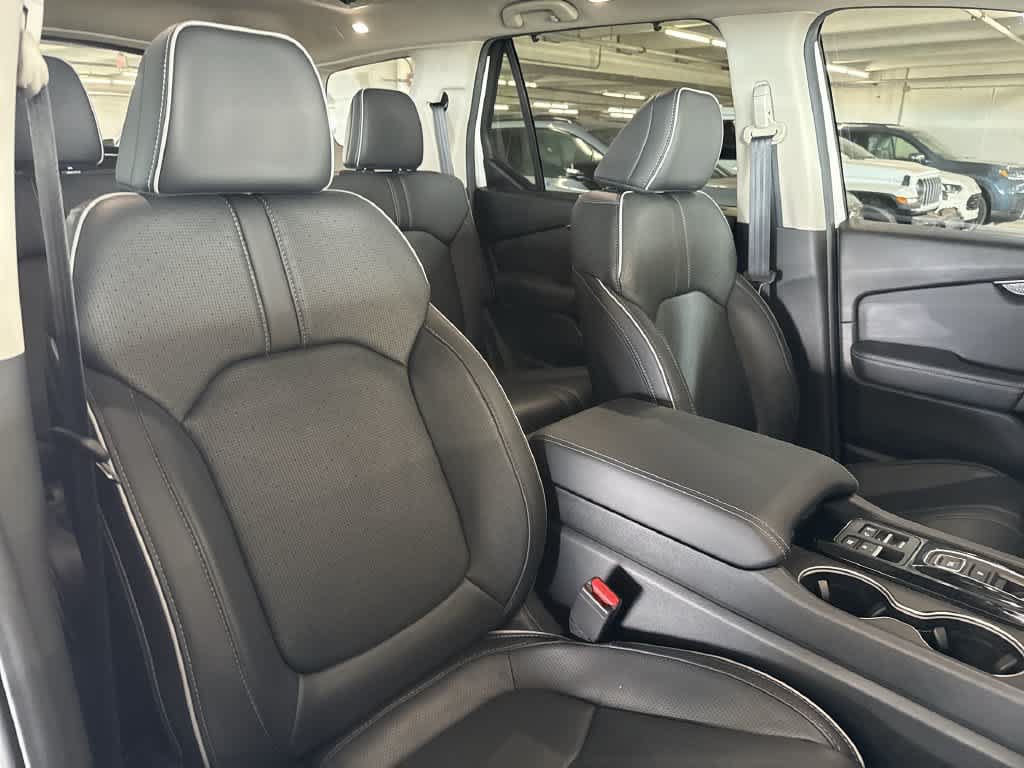 Used 2025 Honda Pilot Elite image 26