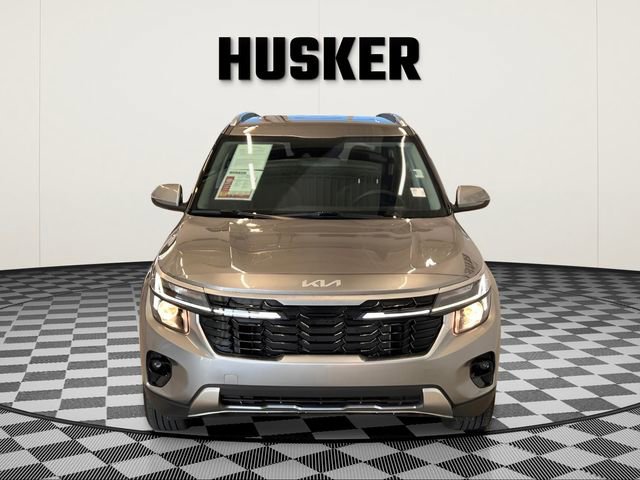 Used 2025 Kia Seltos S image 3