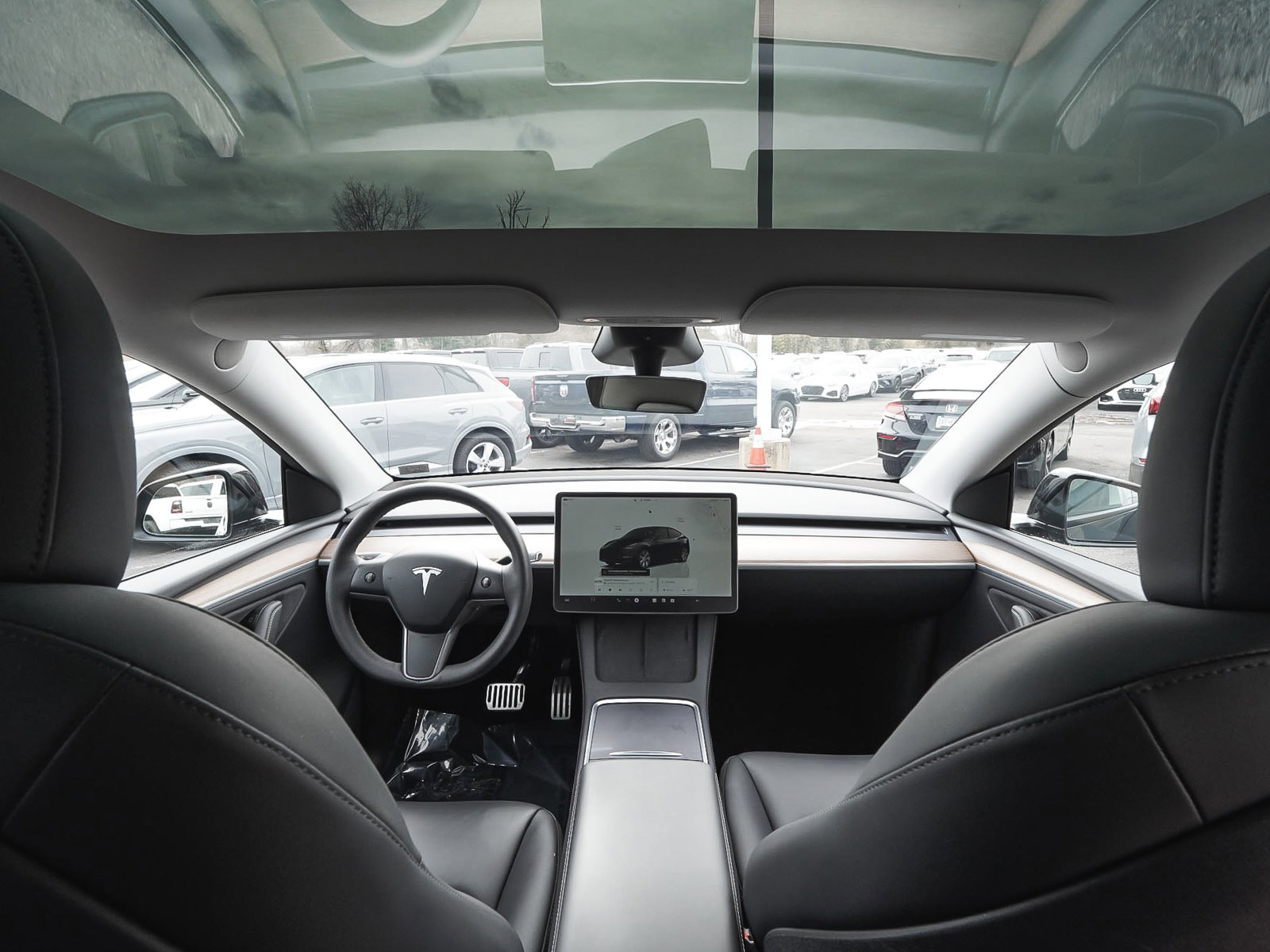 Used 2024 Tesla Model Y Long Range image 29