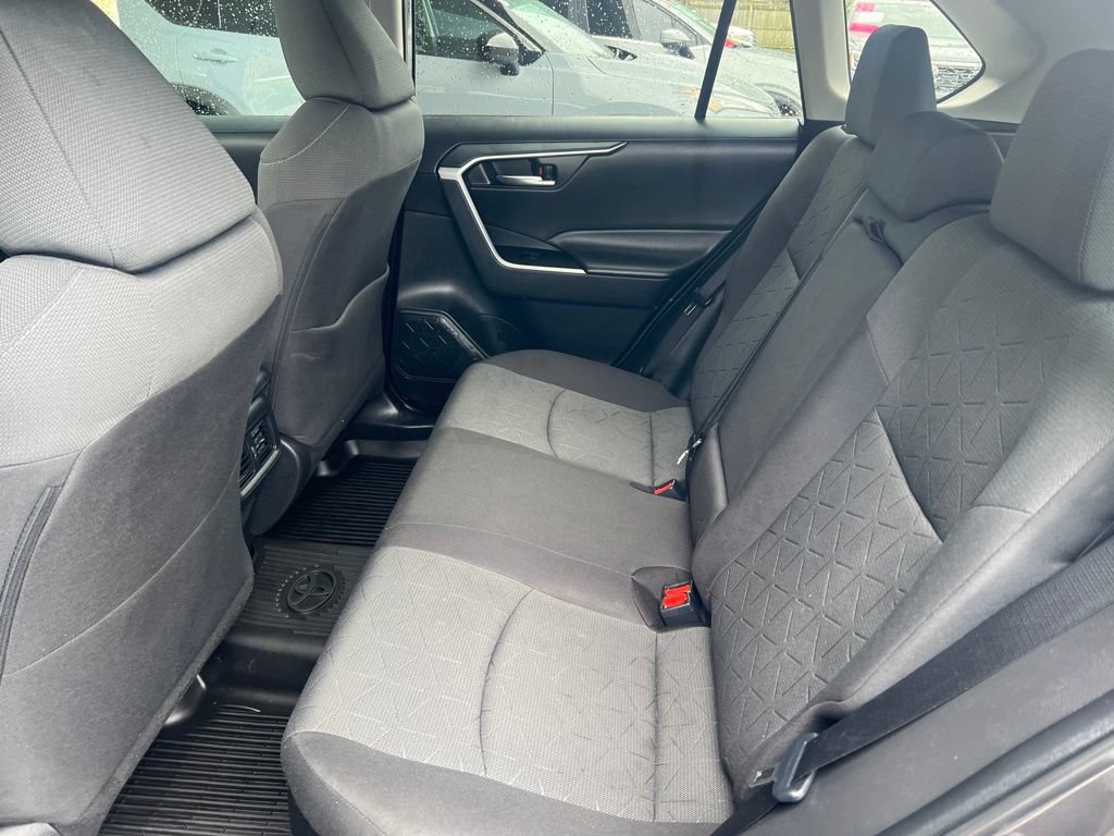 Used 2022 Toyota RAV4 XLE w/ Convenience Package AWD/4WD image 9