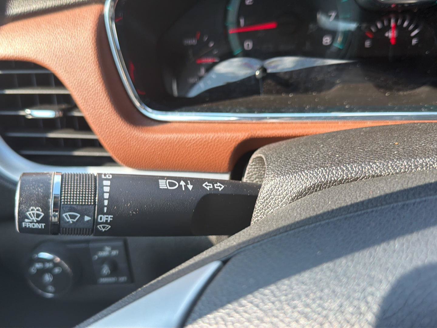 Used 2017 Chevrolet Traverse Premier FWD image 14
