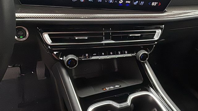 Certified 2025 Chevrolet Traverse High Country w/ LPO, Floor Liner Package image 31