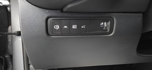 New 2026 Chevrolet Equinox EV RS FWD image 12