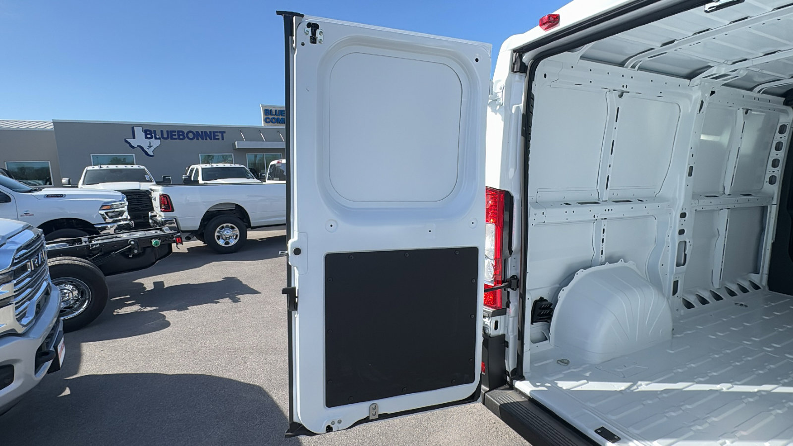 New 2026 RAM ProMaster 3500 w/ Storage Group image 22