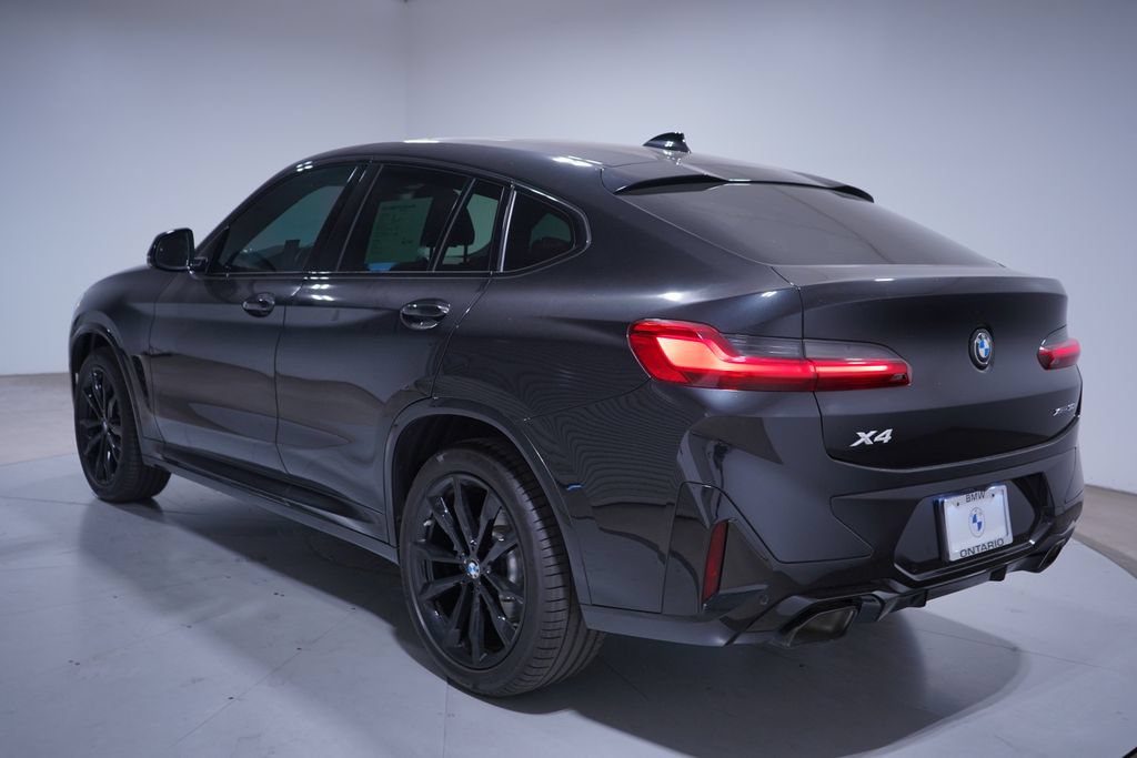 Used 2024 BMW X4 xDrive30i AWD/4WD image 3