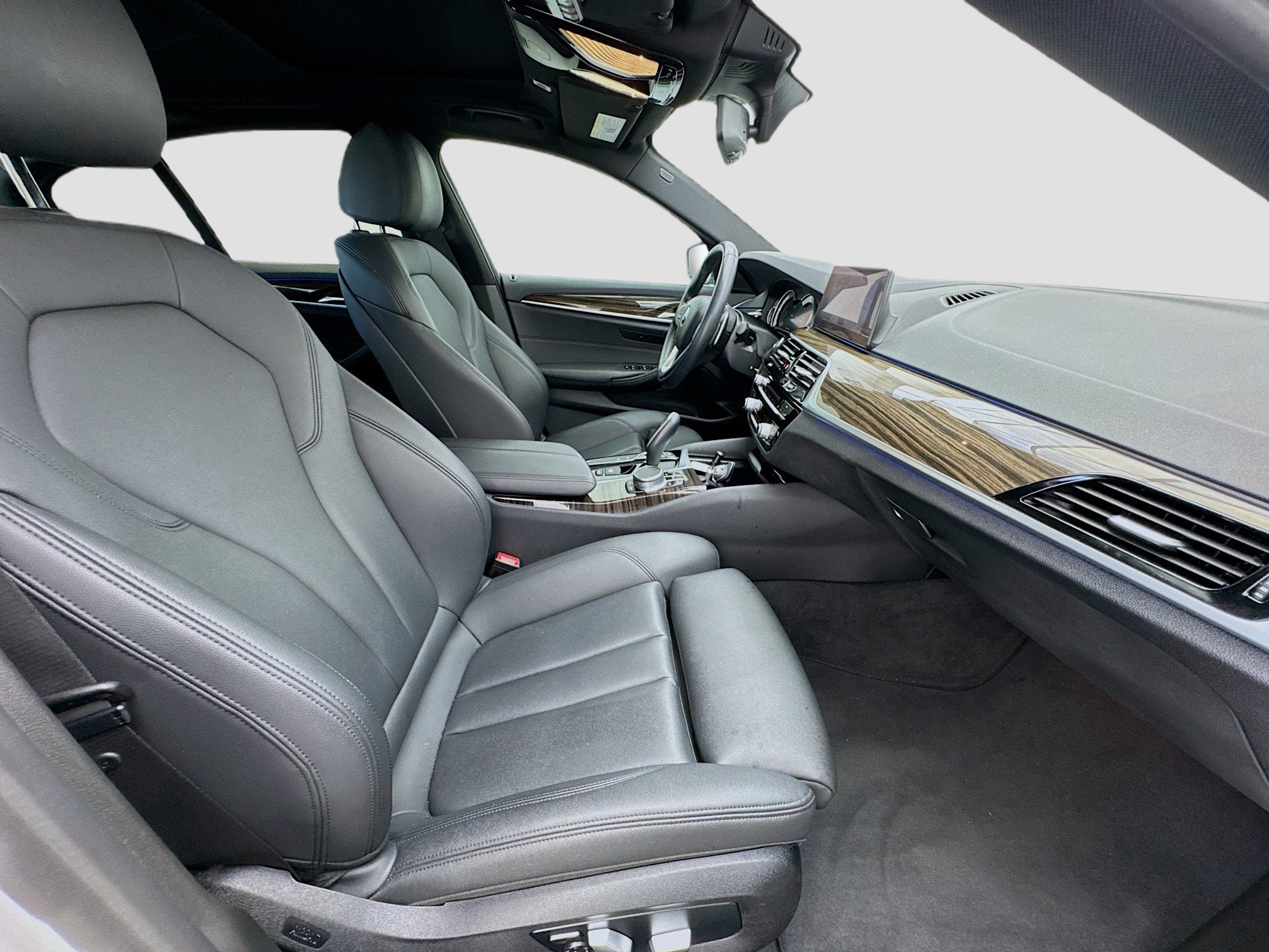 Used 2019 BMW 530e RWD image 20