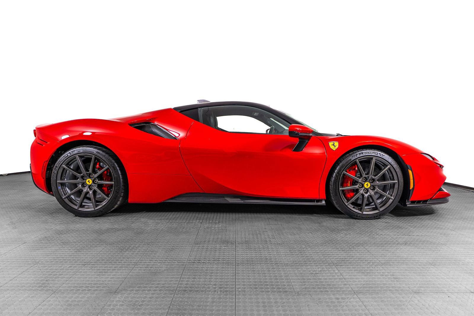 Certified 2022 Ferrari SF90 Stradale AWD/4WD image 5