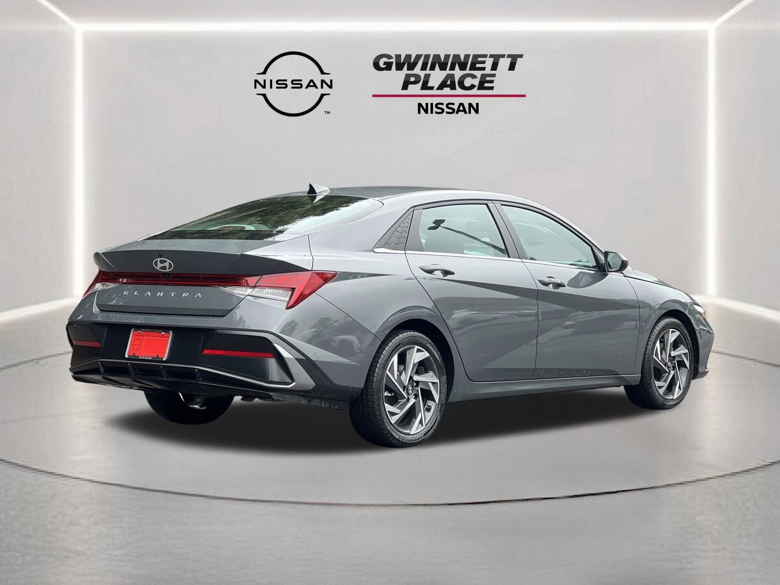 Used 2025 Hyundai Elantra SEL FWD image 27
