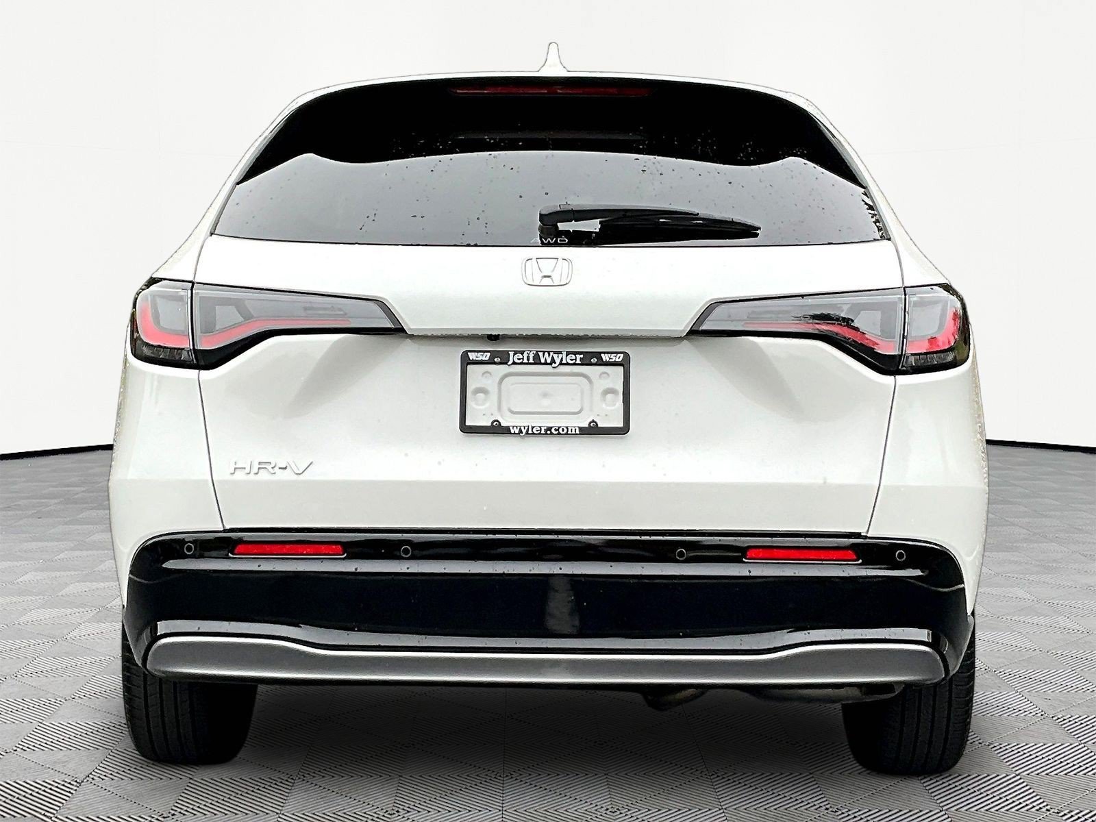 Certified 2025 Honda HR-V EX-L image 5