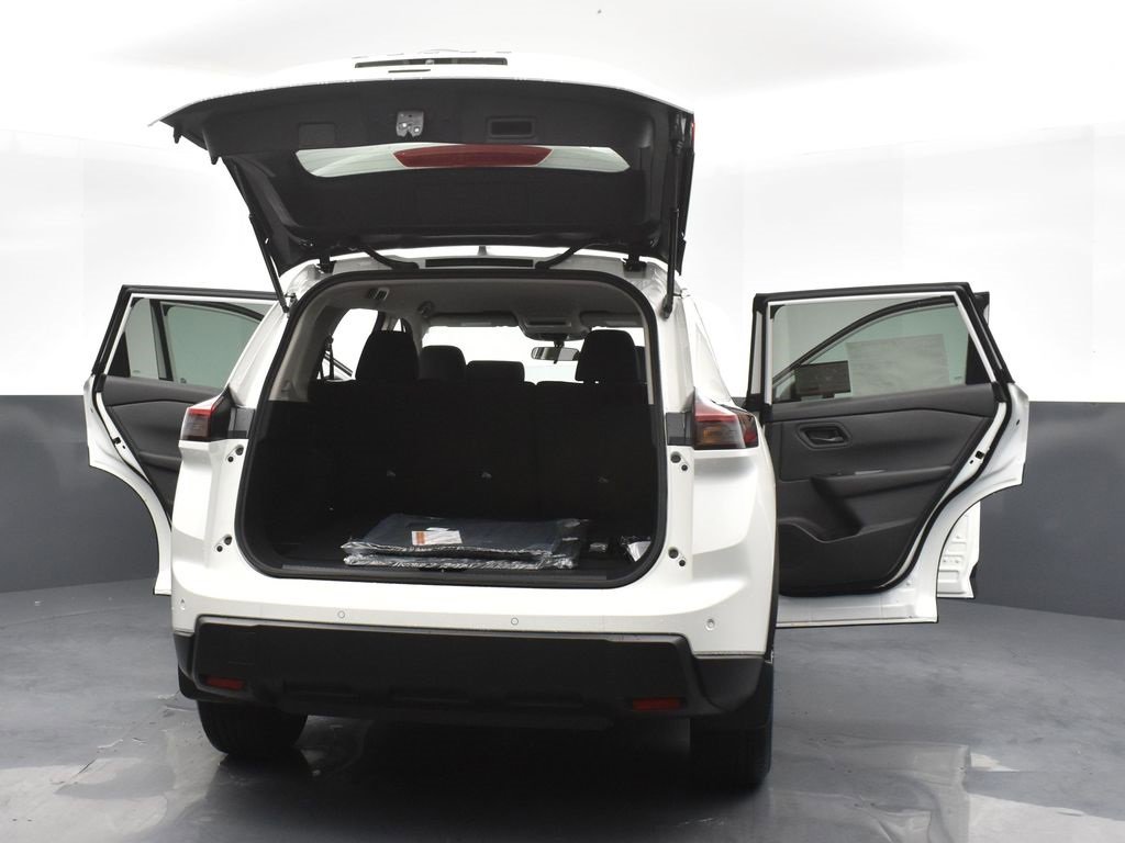 New 2026 Nissan Rogue S image 34