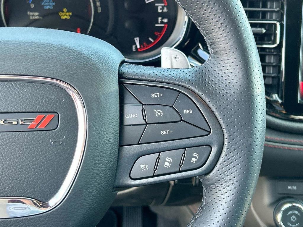 Used 2025 Dodge Durango GT image 34