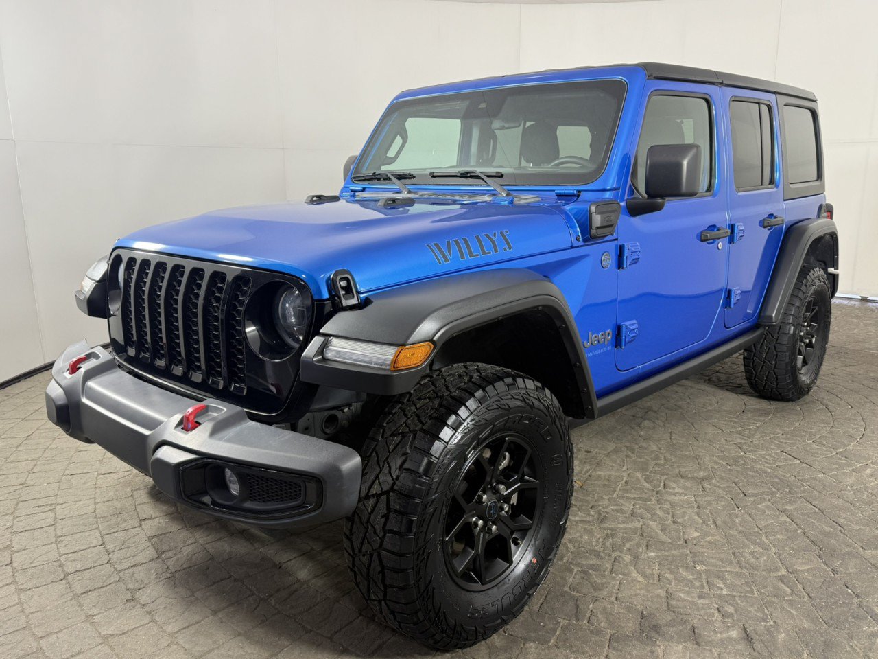 Used 2024 Jeep Wrangler Unlimited AWD/4WD image 3