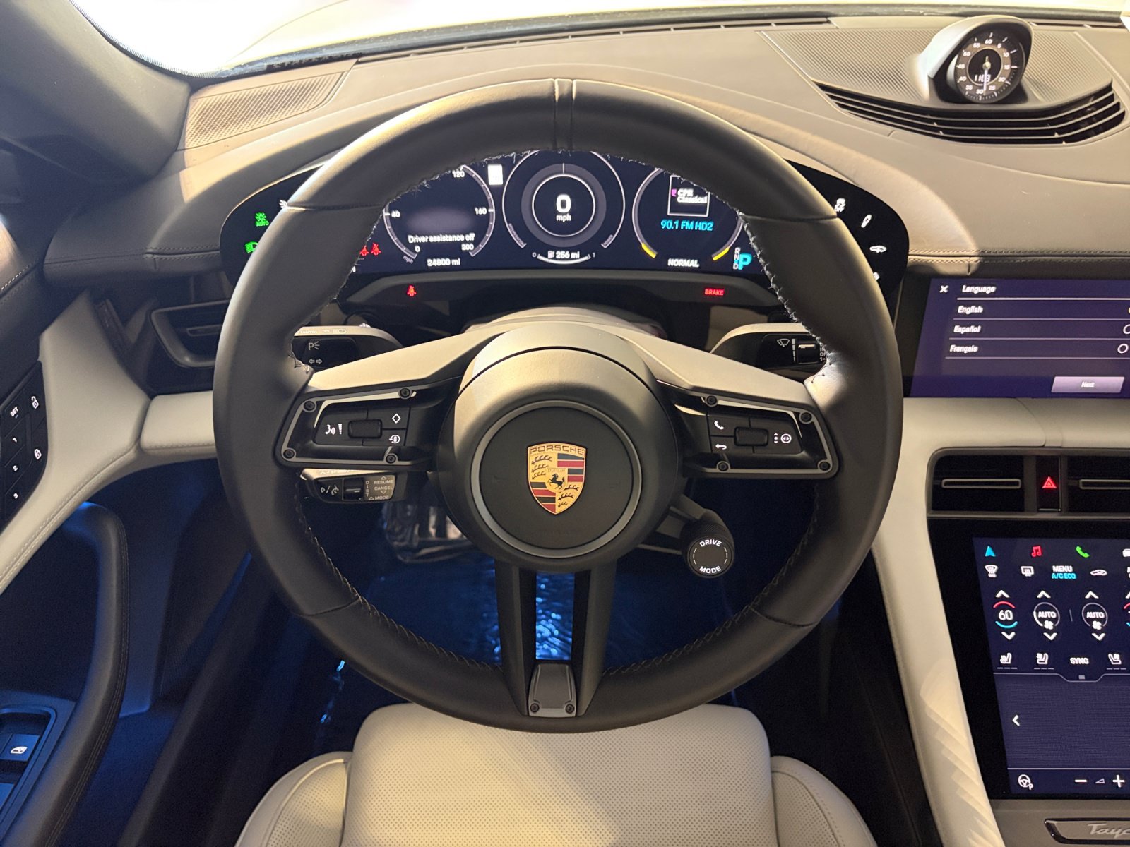 Certified 2022 Porsche Taycan 4S AWD/4WD image 36