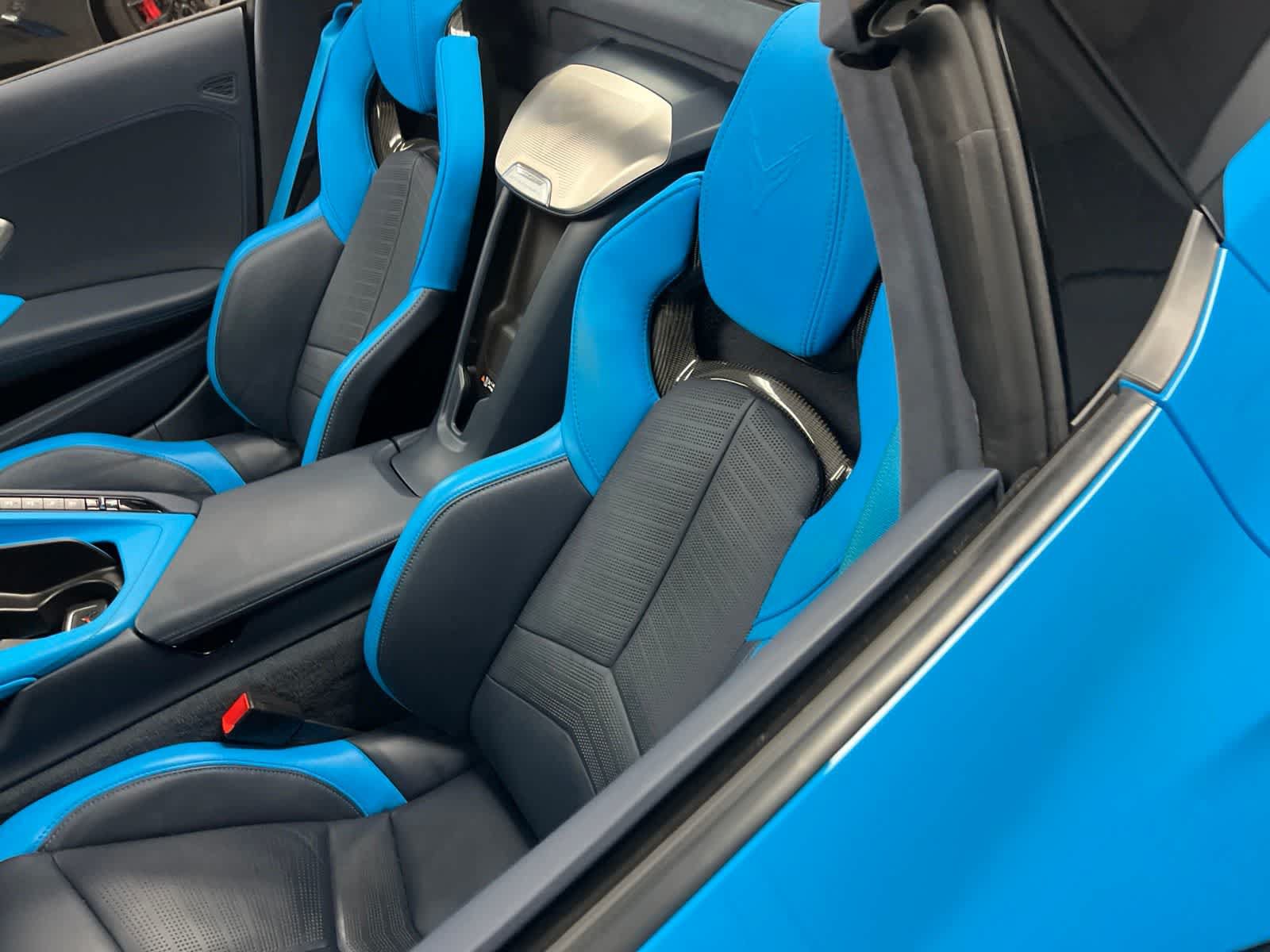 Used 2021 Chevrolet Corvette Stingray Premium Conv w/ Z51 Performance Package RWD image 29