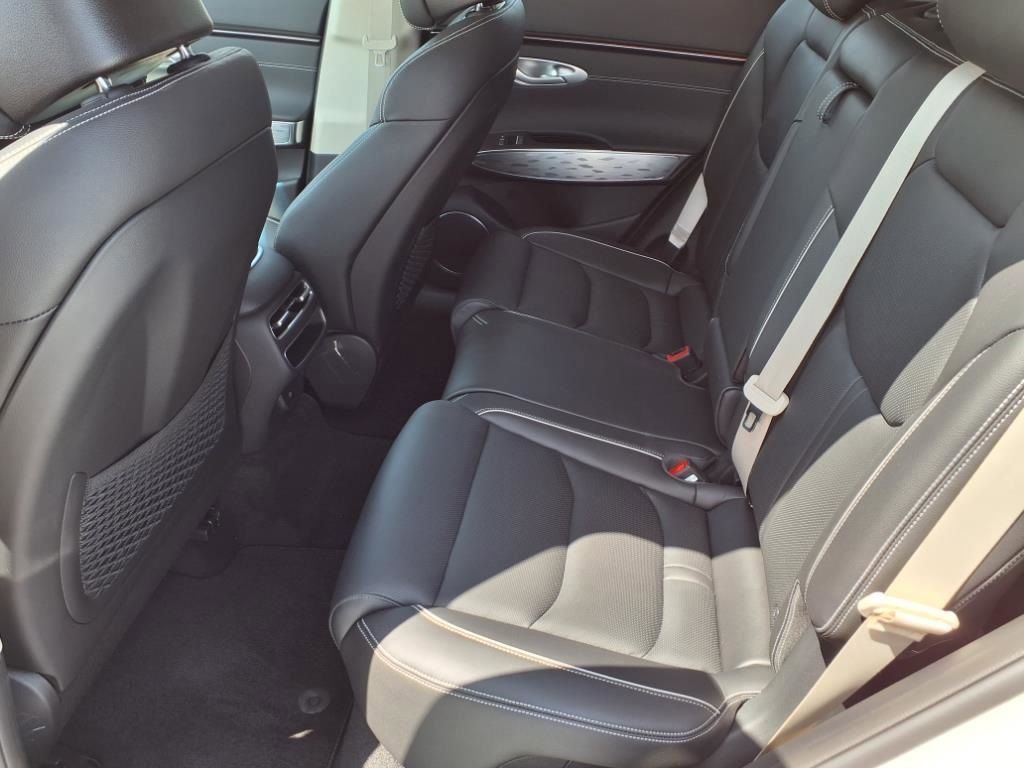New 2026 Genesis Electrified GV70 image 6