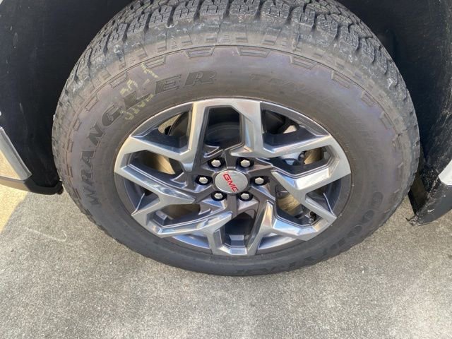 New 2026 GMC Sierra 1500 SLT w/ SLT Premium Plus Package image 10