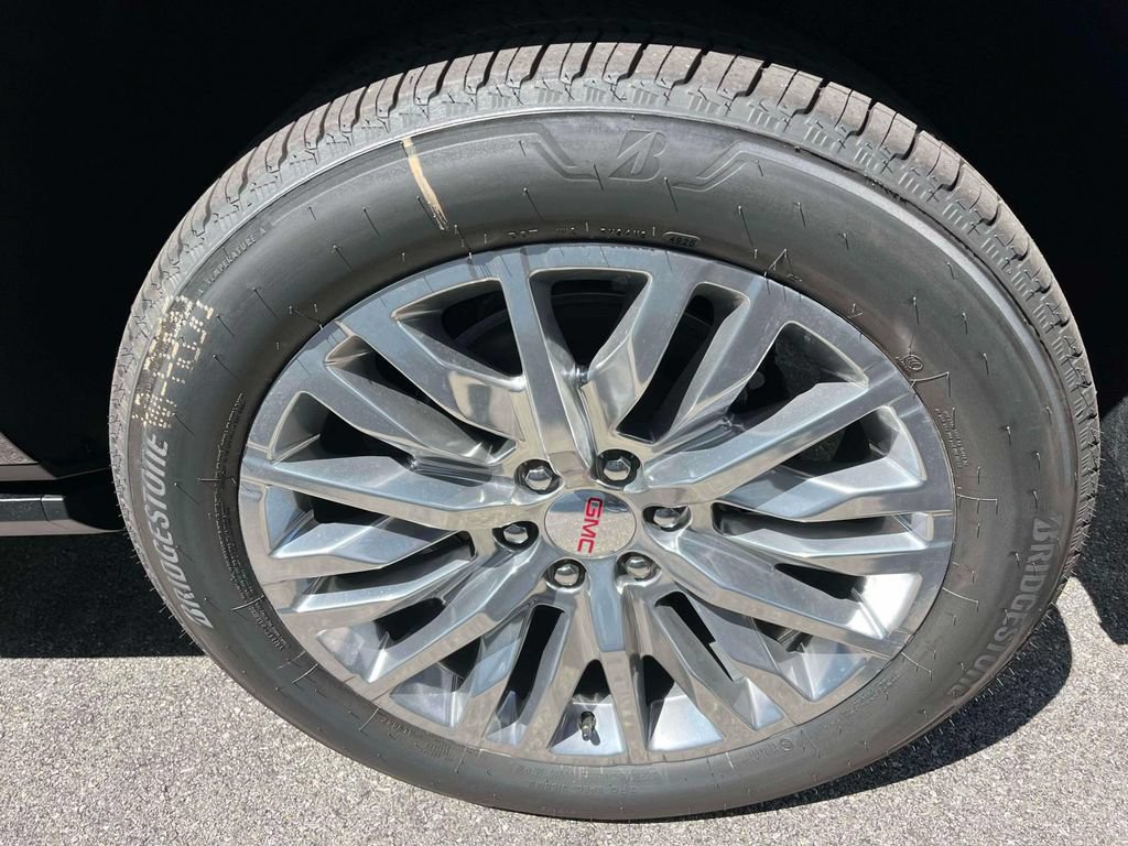 New 2026 GMC Yukon XL Denali AWD/4WD image 11