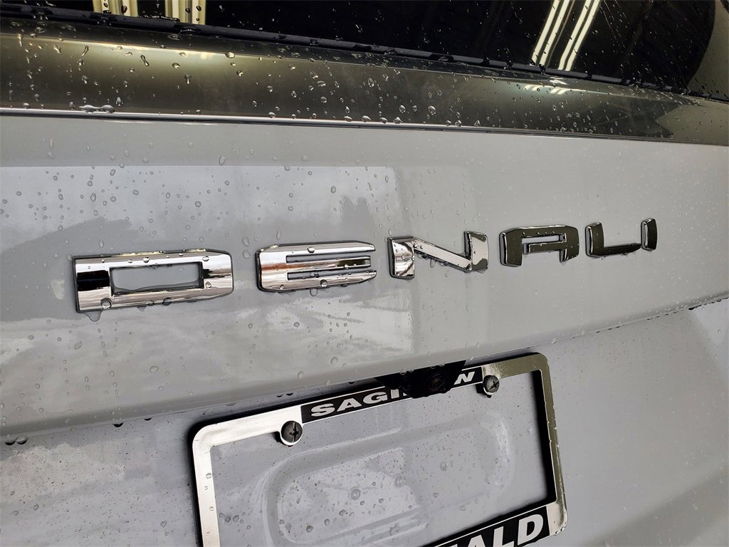 New 2026 GMC Yukon XL Denali w/ LPO, Floor Liner Package image 32