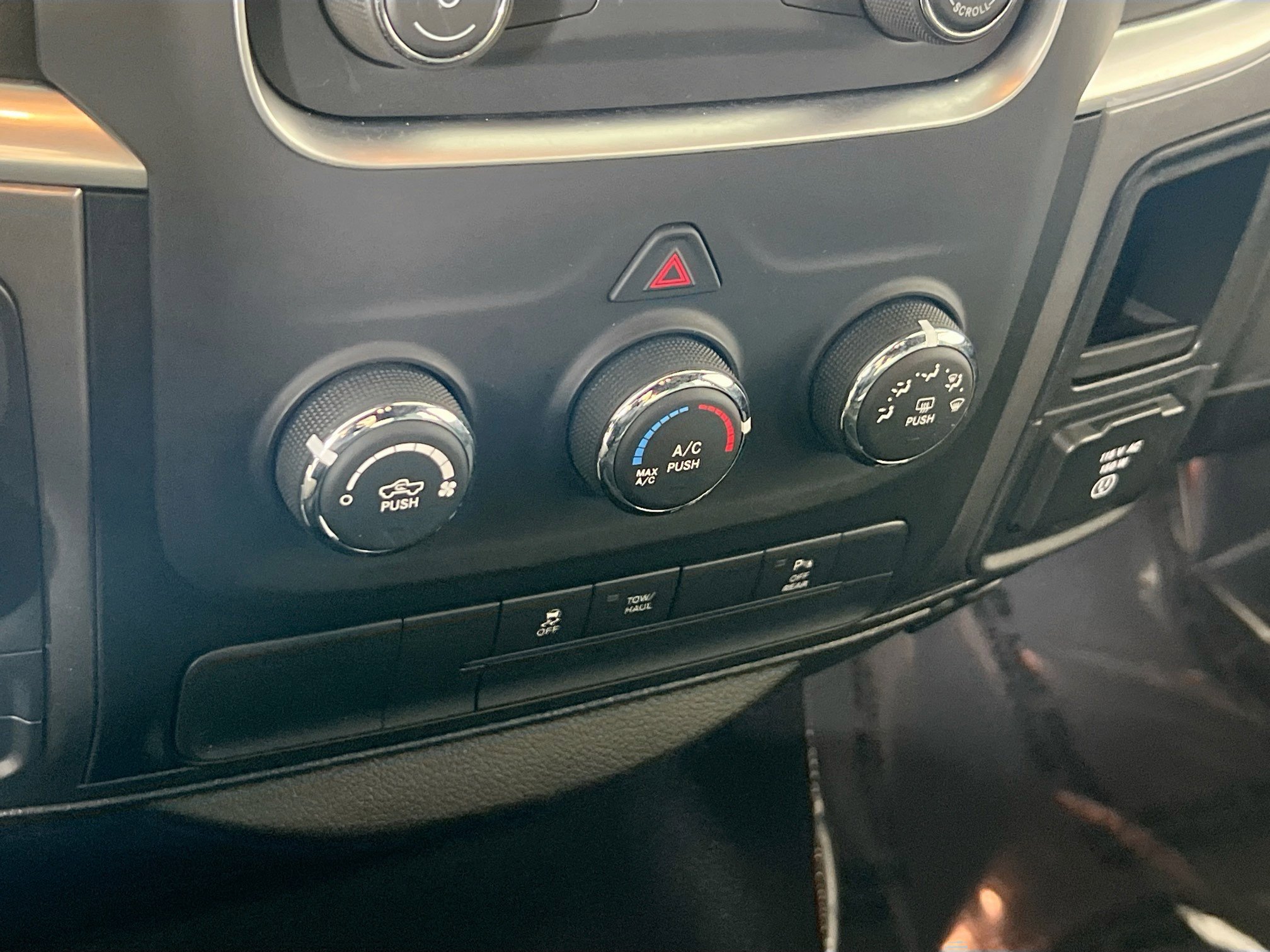 Used 2022 RAM 1500 Classic Warlock w/ Warlock Decor Package image 15