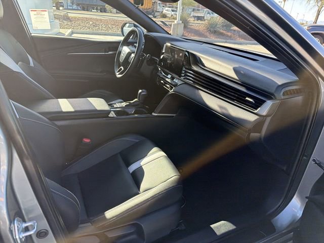 Used 2025 Toyota Camry SE FWD image 28