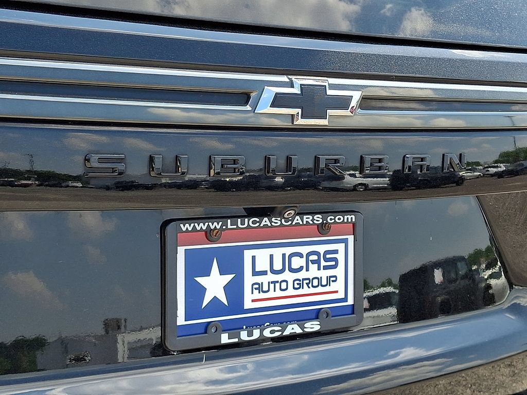 Used 2022 Chevrolet Suburban Z71 w/ Luxury Package AWD/4WD image 32