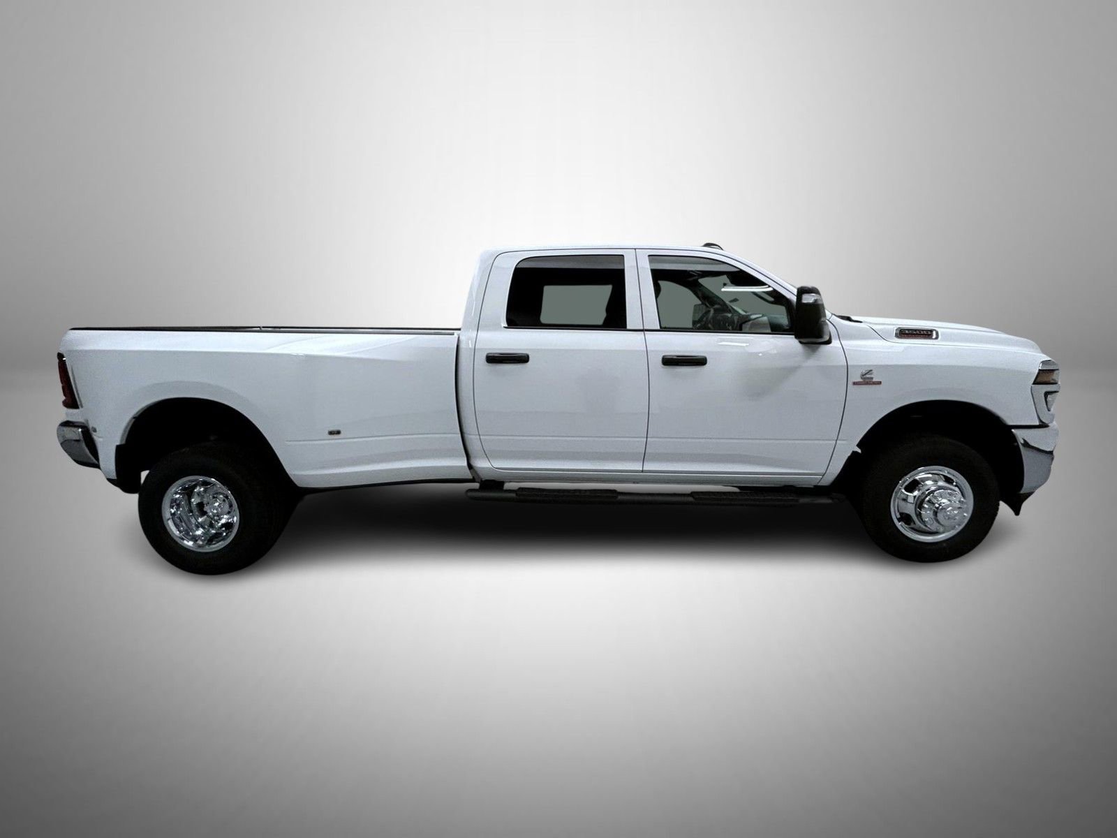 New 2026 RAM 3500 Tradesman AWD/4WD image 4