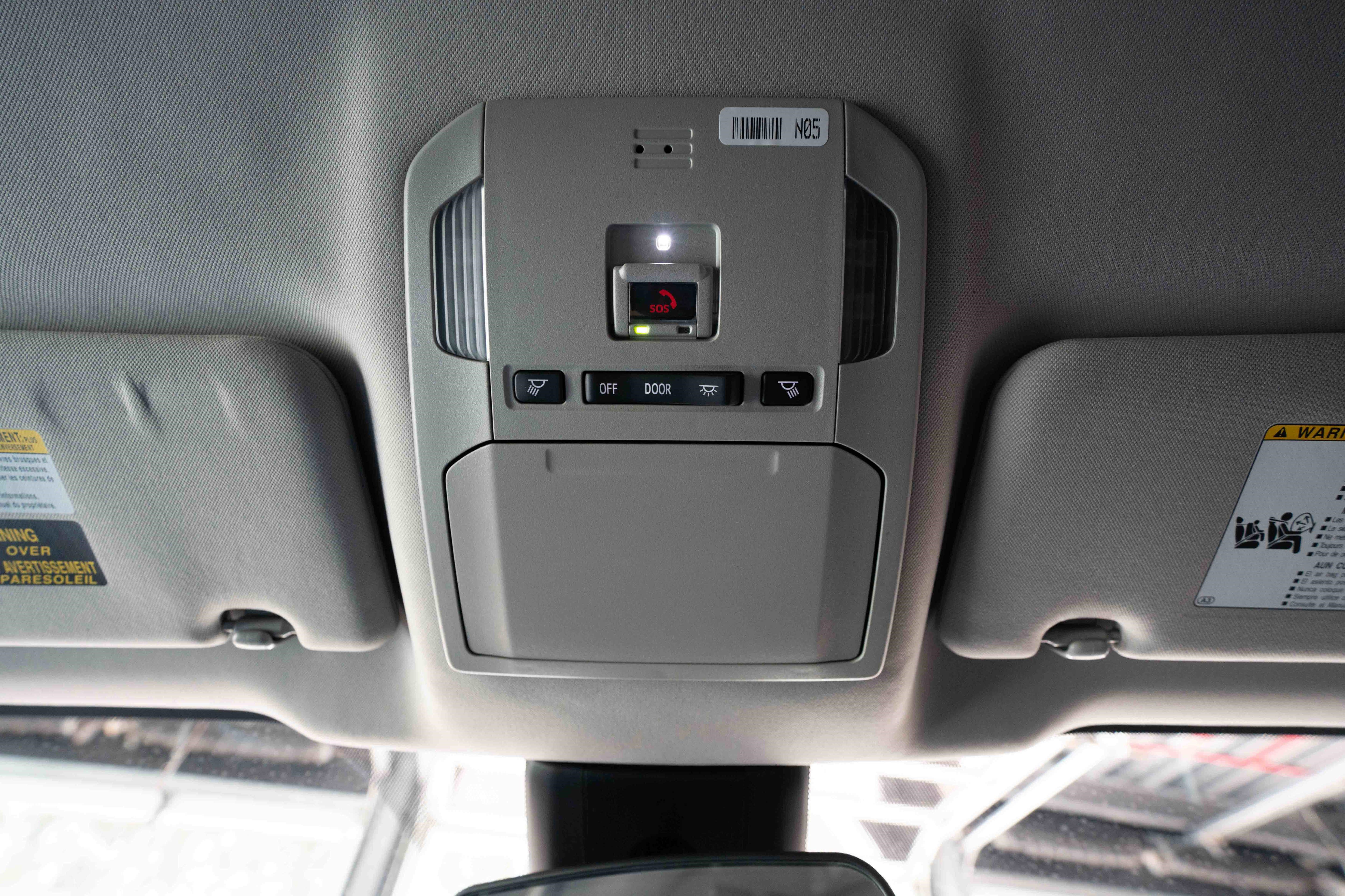 Used 2023 Toyota Highlander L image 18