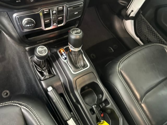 Used 2019 Jeep Wrangler Unlimited Sahara w/ Uconnect 4C Nav & Sound Group image 21