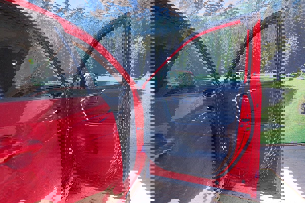 Used 2022 Toyota RAV4 XLE image 29