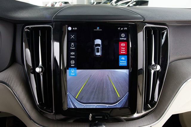 Certified 2023 Volvo XC60 B5 Plus w/ Climate Package AWD/4WD image 14