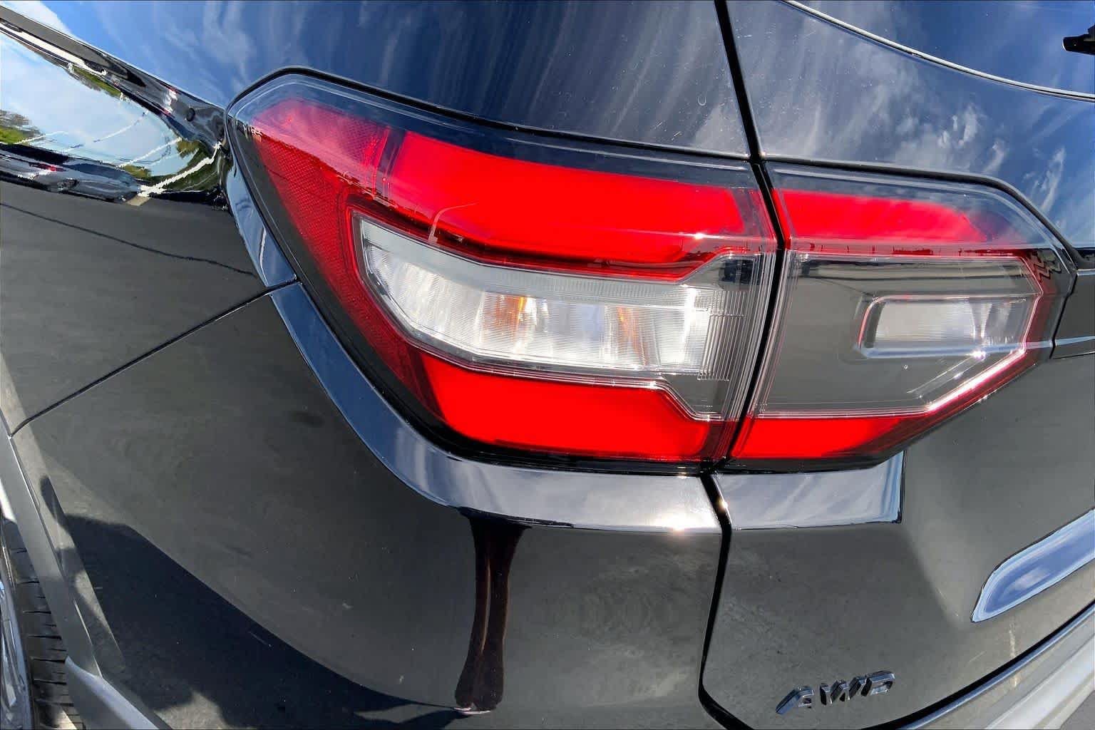 Used 2025 Honda Pilot Sport image 28