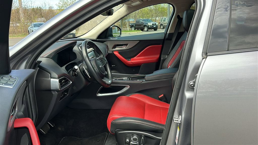 Used 2020 Jaguar F-PACE Checkered Flag AWD/4WD image 9