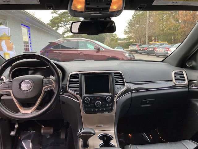 Used 2014 Jeep Grand Cherokee Overland w/ Advanced Technology Group image 16