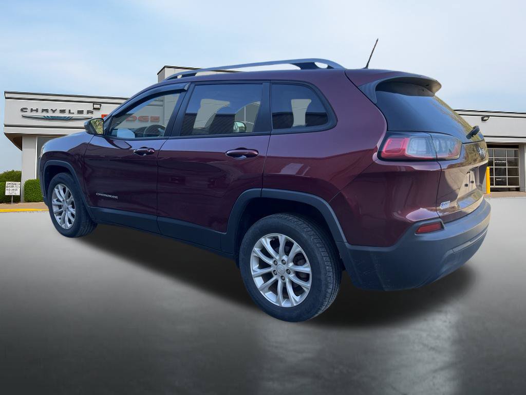 Used 2021 Jeep Cherokee Latitude FWD image 3
