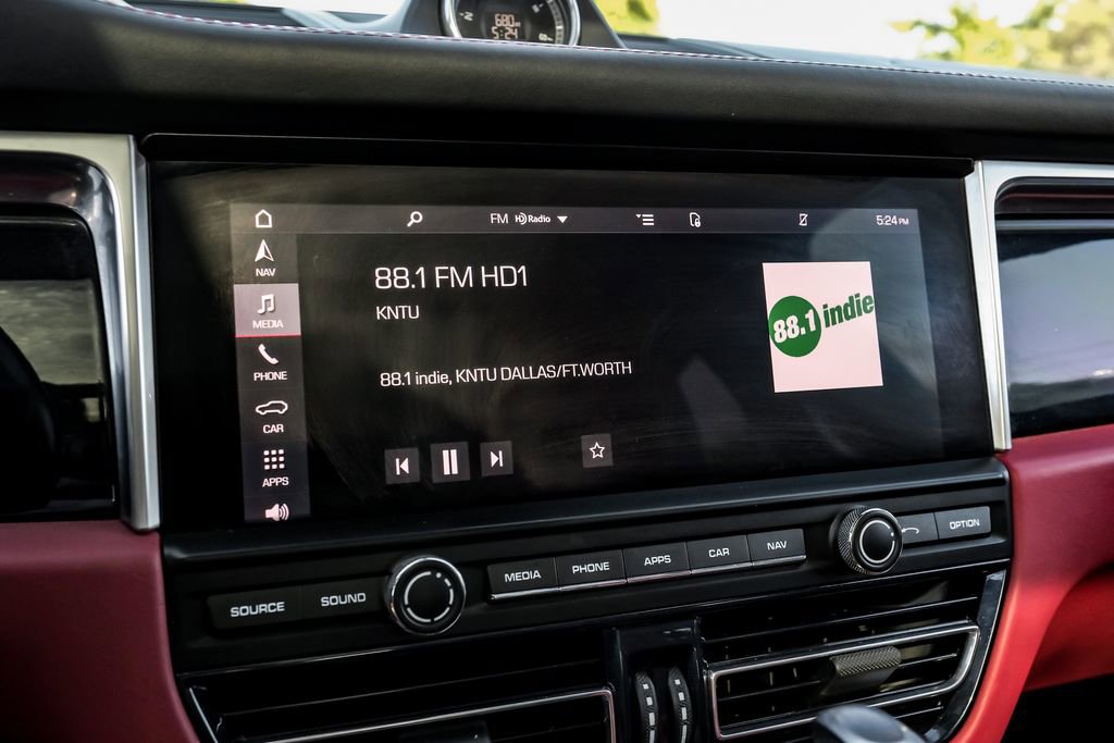 Used 2021 Porsche Macan GTS image 30