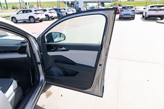 New 2026 Volkswagen Taos S image 16