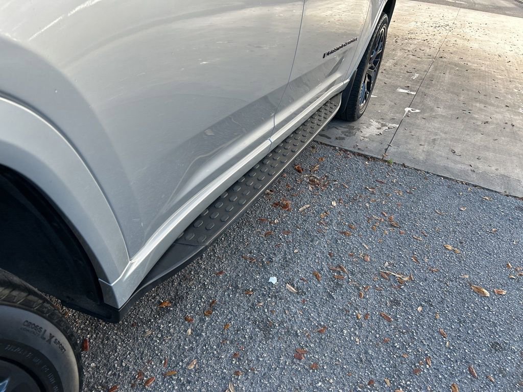 Used 2025 Jeep Grand Cherokee L Summit w/ Advanced Protech Group IV image 21