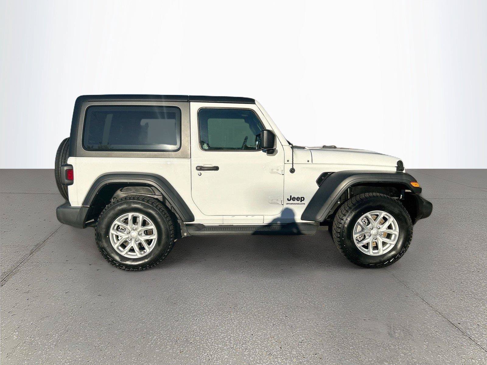 Used 2023 Jeep Wrangler Sport AWD/4WD image 3