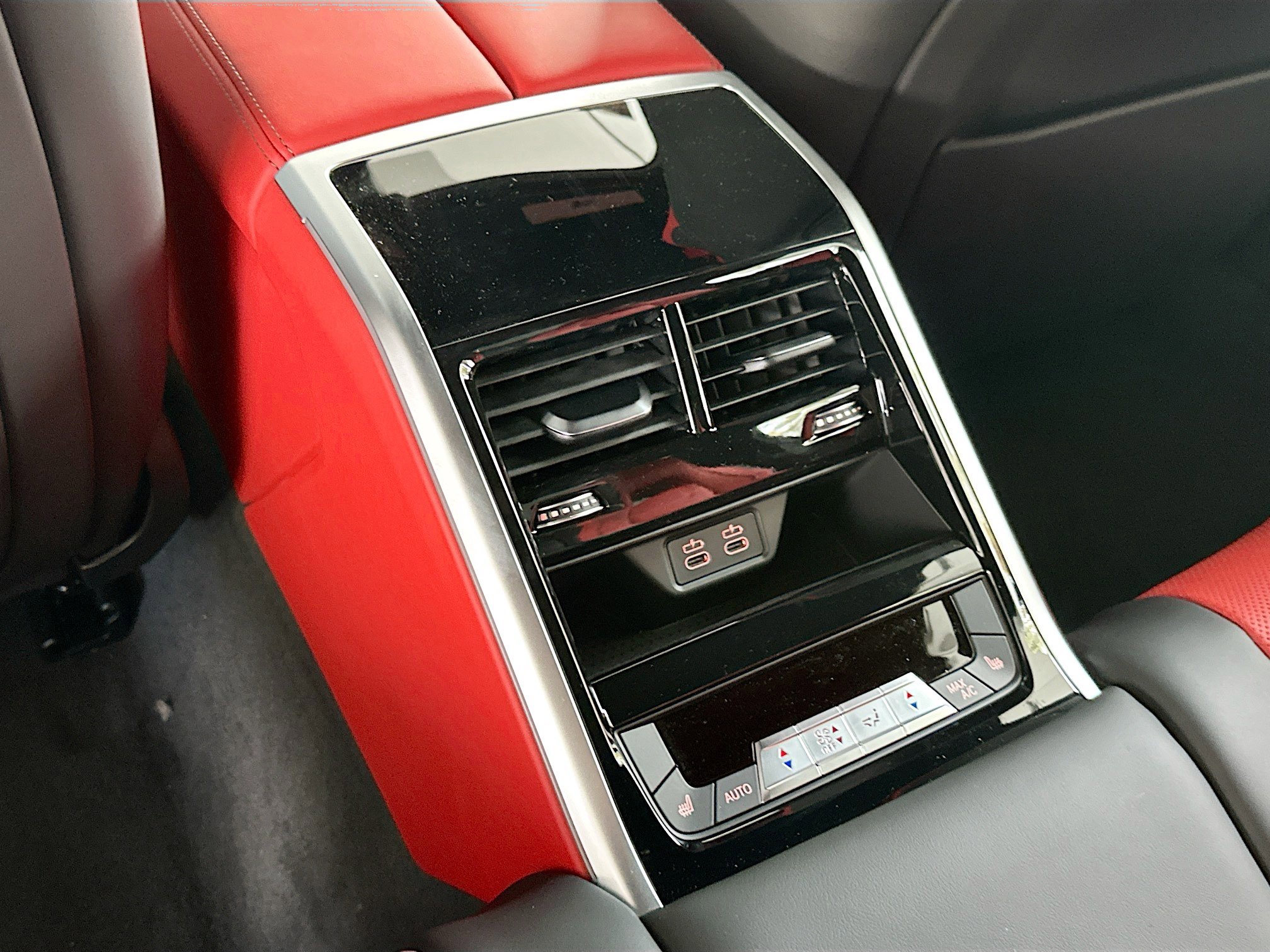 New 2025 BMW ALPINA B8 xDrive Gran Coupe image 18