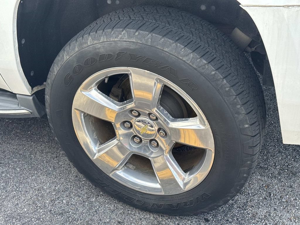 Used 2015 Chevrolet Suburban LTZ AWD/4WD image 7