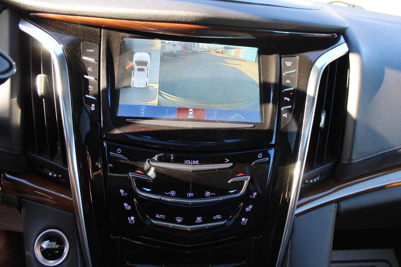 Used 2017 Cadillac Escalade Luxury image 15