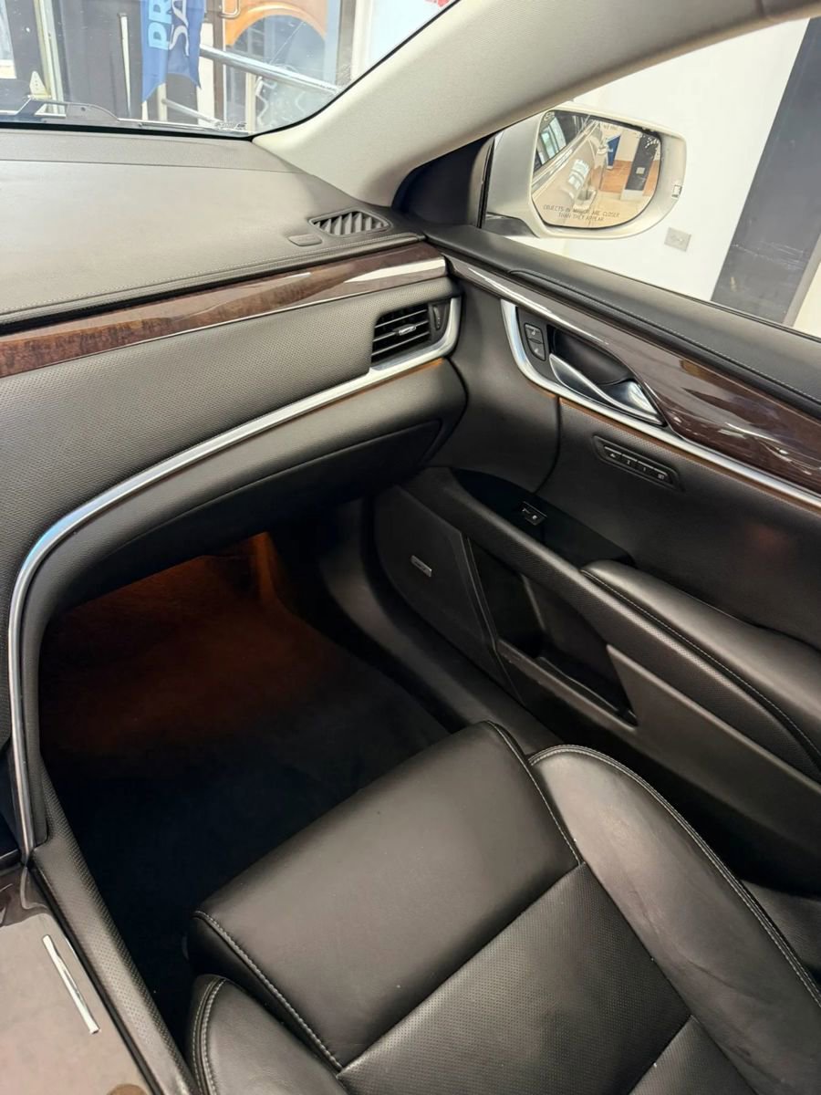 Used 2015 Cadillac XTS Luxury AWD/4WD image 28