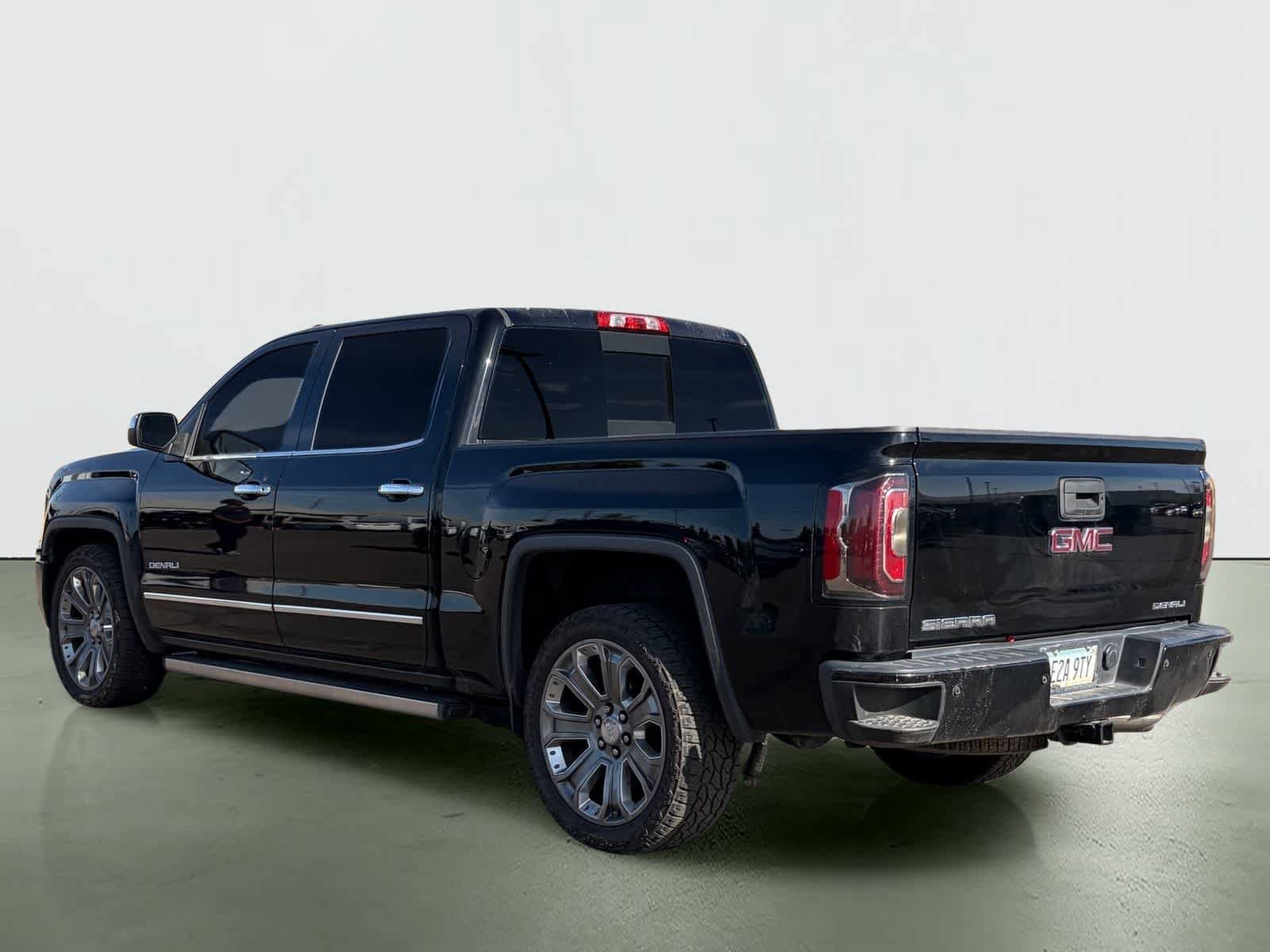 Used 2018 GMC Sierra 1500 Denali w/ Denali Ultimate Package AWD/4WD image 2