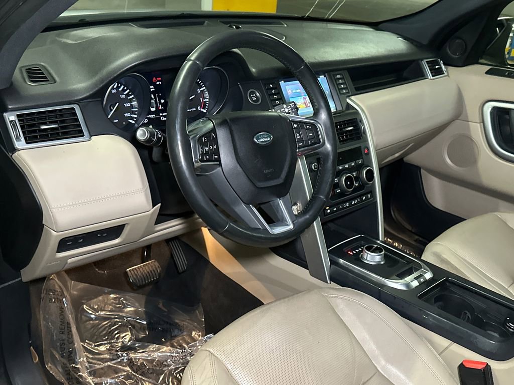 Used 2016 Land Rover Discovery Sport HSE image 19