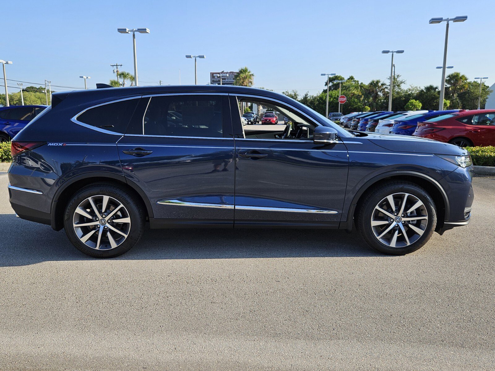 New 2025 Acura MDX FWD w/ Technology Package image 3
