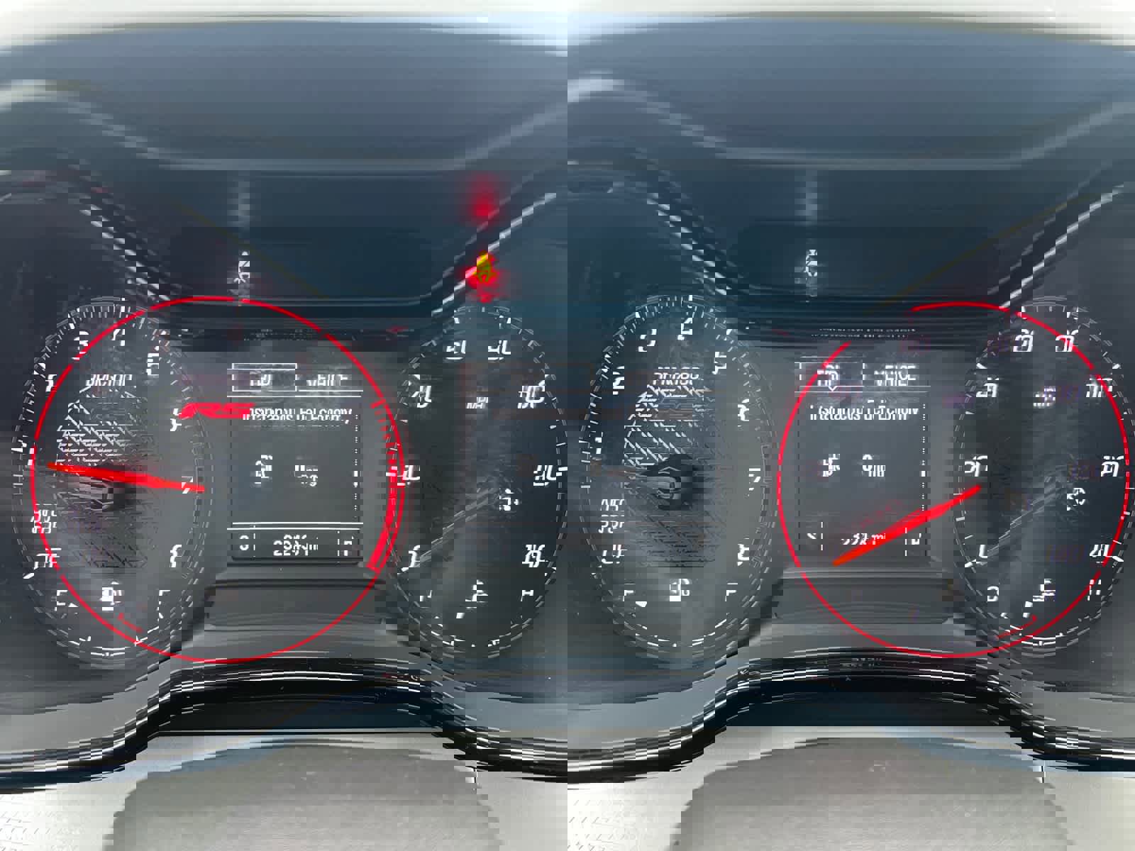 Used 2024 Chevrolet Trax RS w/ Sunroof Package image 21